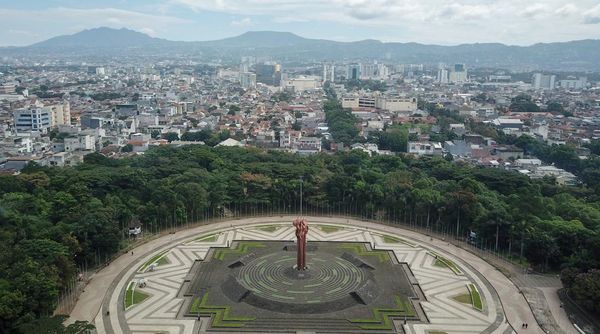 Mengenang Peristiwa 76 Tahun Bandung Lautan Api di Taman Tegallega