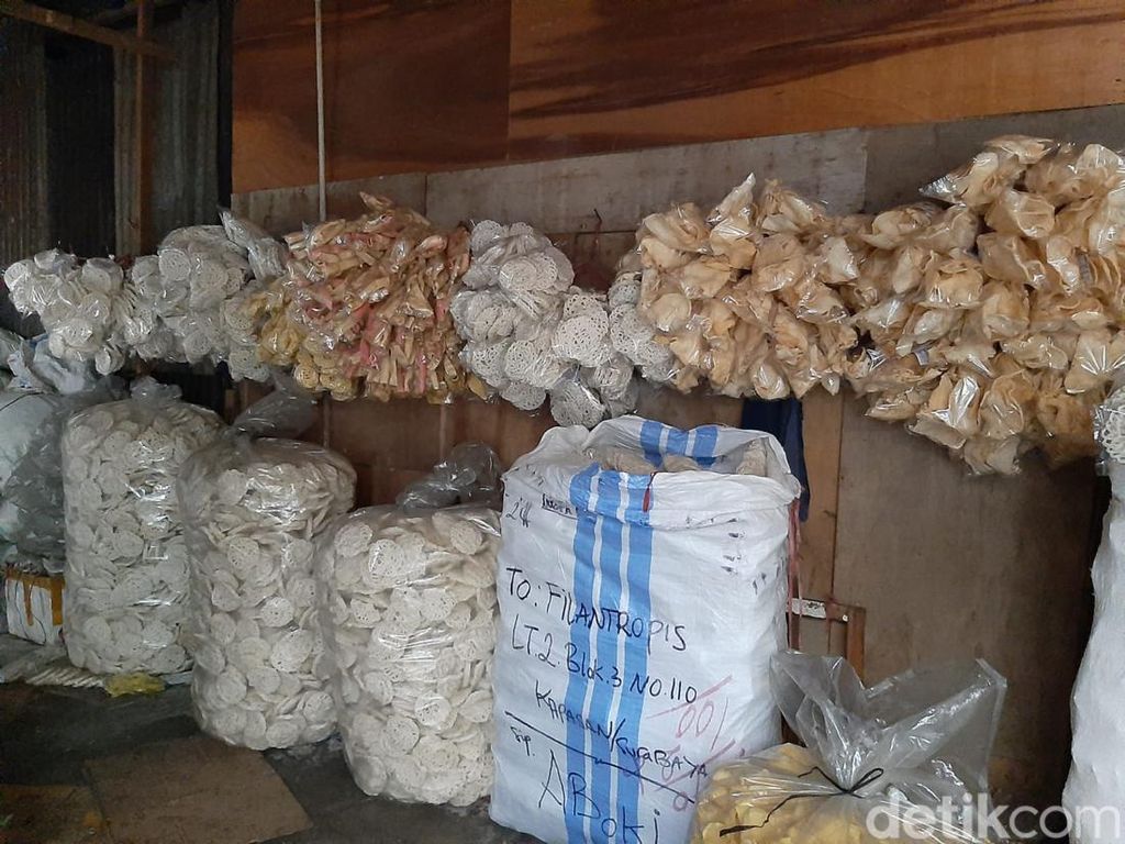8 Fakta Kasus Penggelapan Kerupuk Bikin Rugi hingga Miliaran 8 Fakta Kasus Penggelapan Kerupuk Bikin Rugi hingga Miliaran