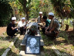 Menelisik Mak Erot yang Bikin Vicky Prasetyo Penasaran