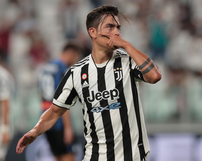 Paulo Dybala TURIN, ITALY - AUGUST 14: Paulo Dybala of Juventus celebrates after scoring the opening goal during the pre-season friendly match between Juventus and Atalanta BC at Allianz Stadium on August 14, 2021 in Turin, Italy. (Photo by Emilio Andreoli/Getty Images)