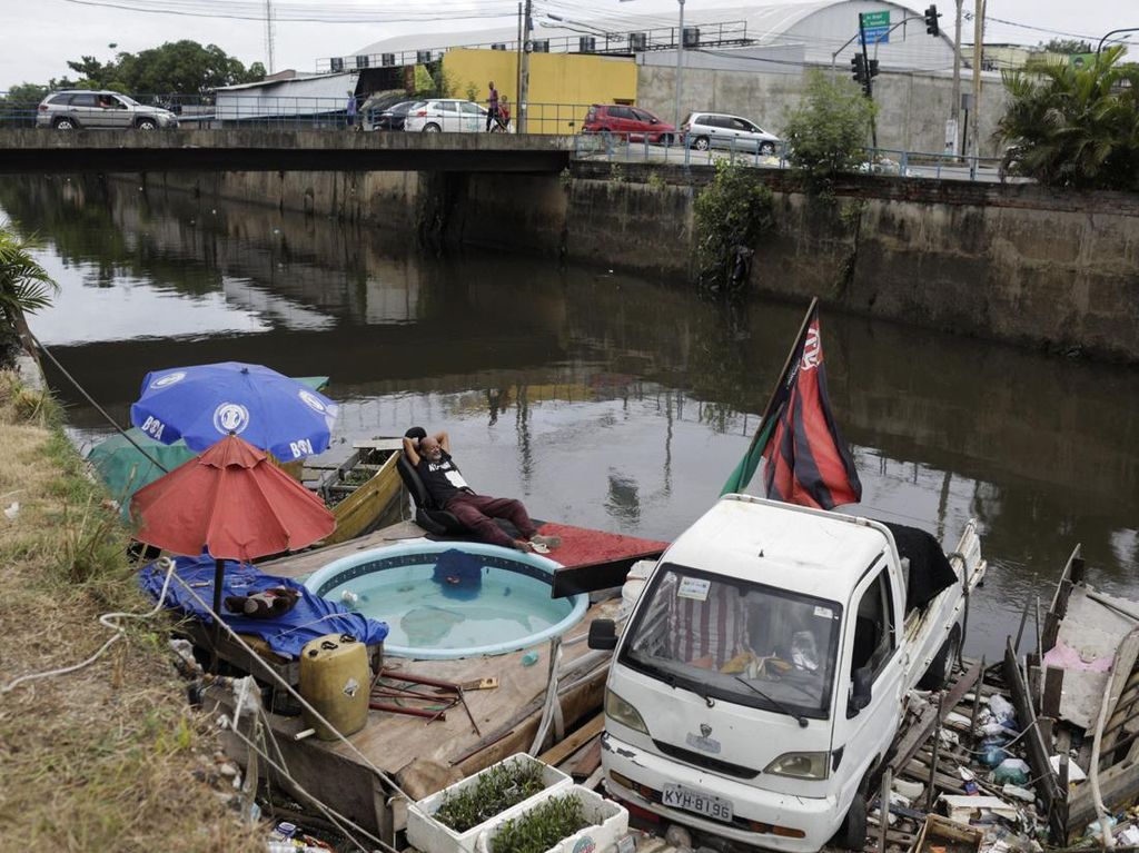 Potret Rumah Apung di Brasil, Ada Garasi Mobil-Kolam Renang Mini