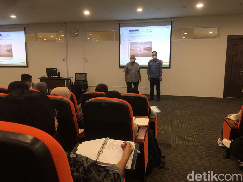Surabaya PPKM Level 1, Unair Mulai Buka PTM 100 Persen Surabaya PPKM Level 1, Unair Mulai Buka PTM 100 Persen