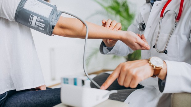 Rahasia mendapatkan tubuh yang sehat dan bugar di usia 30-an/freepik/senivpetro Sadar akan kesehatan sejak dini menjadi cara agar tubuh tetap bugar di usia 30-an.