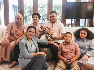 Aurel Senang Raul Lemos Jenguk, Ameena Dapat Kado Spesial Ini Aurel Senang Raul Lemos Jenguk, Ameena Dapat Kado Spesial Ini
