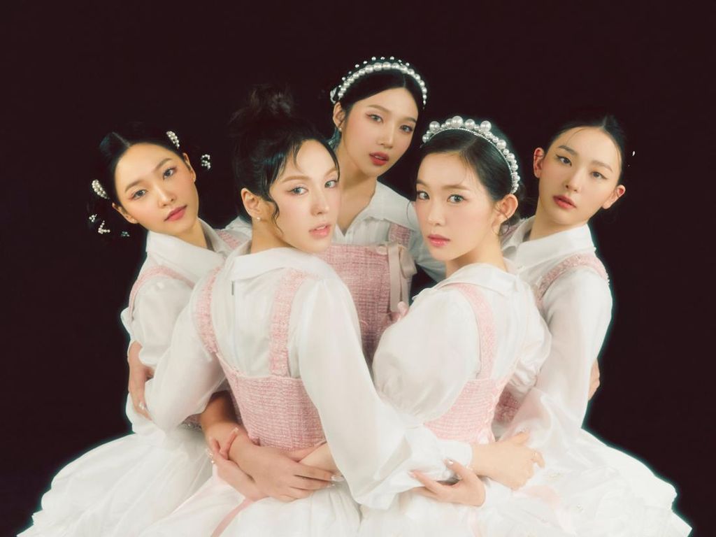 5 Fakta Comeback Red Velvet, Netizen Merinding Dengar Lagu Feel My Rhythm 5 Fakta Comeback Red Velvet, Netizen Merinding Dengar Lagu Feel My Rhythm