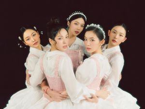 5 Fakta Comeback Red Velvet, Netizen Merinding Dengar Lagu Feel My Rhythm 5 Fakta Comeback Red Velvet, Netizen Merinding Dengar Lagu Feel My Rhythm