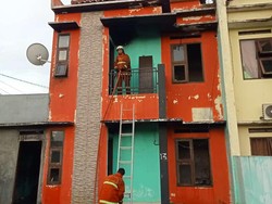 Rumah Kosong 2 Lantai di Depok Terbakar, Penyebab Masih Misterius