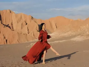 Tren di China, Wanita Lajang Flexing Kemewahan Demi Hempas Stigma Tak Laku