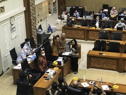 Baleg DPR-Pemerintah Mulai Bahas RUU TPKS Hari Ini