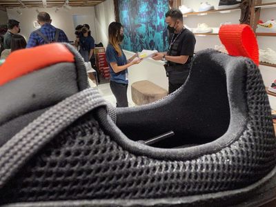 Berburu Sepatu di Jakarta Sneaker Day 2022