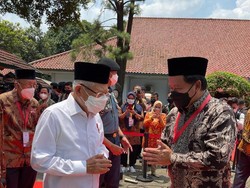 OJK & BSI Sinergi Kembangkan UMKM Lewat Bank Wakaf Mikro