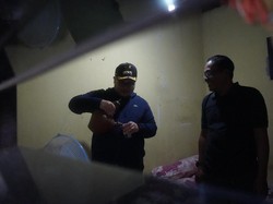 Nginap di Siman, Bupati Kediri Berbaur Bersama Warga-Sambangi Pos Kamling