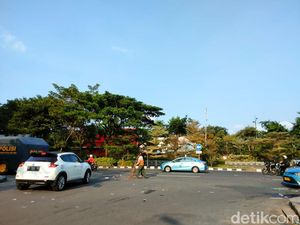 Demo Ojol Bubar, Lalin Frontage A Yani Surabaya Mencair