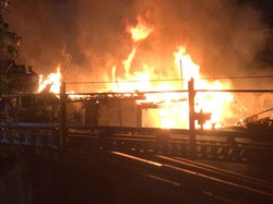 Rumah Tinggal di Kemanggisan Jakbar Kebakaran, 14 Mobil Damkar Dikerahkan