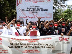Relawan Ganjar Milenial Jambi Adakan Gowes dan Bagikan Sembako