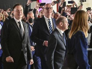 Elon Musk Sampai Utang Demi Beli Twitter