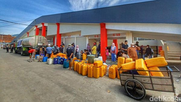 Warga Kecewa, Ternyata Operasi Pasar Murah di Soreang Khusus Pedagang