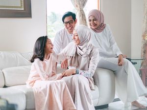 45 Tebak-tebakan Lebaran Lucu, Biar Kumpul Keluarga Nggak Garing 45 Tebak-tebakan Lebaran Lucu, Biar Kumpul Keluarga Nggak Garing