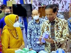 Saat Celengan Karya Warga Binaan Lapas Pasuruan Curi Perhatian Jokowi