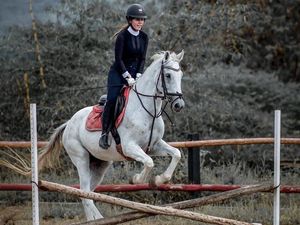 Inggrid Rhemanty Siap Kompetisi Berkuda, Tak Kejar Juara