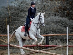 Inggrid Rhemanty Siap Kompetisi Berkuda, Tak Kejar Juara