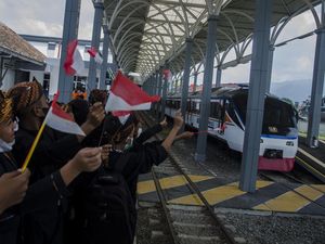 Top! Jalur KA Cibatu-Garut Hidup Lagi Usai 40 Tahun Mati Suri Top! Jalur KA Cibatu-Garut Hidup Lagi Usai 40 Tahun Mati Suri