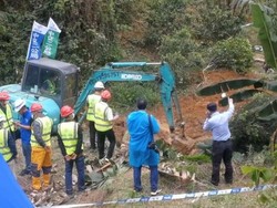 Tim SAR Temukan Jenazah di Lokasi Jatuhnya Boeing 737-800 China Eastern