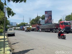 Sing Sabar Lur, Macet Jalur Pantura Rembang-Pati Diperkirakan Sampai 2023