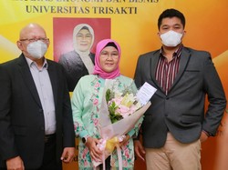 Dirjen Binwasnaker & K3 Kemnaker Raih Gelar Doktor dengan Cum Laude