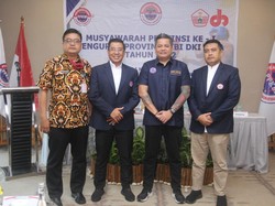 Yoko Arthi Kembali Pimpin Kickboxing Jakarta