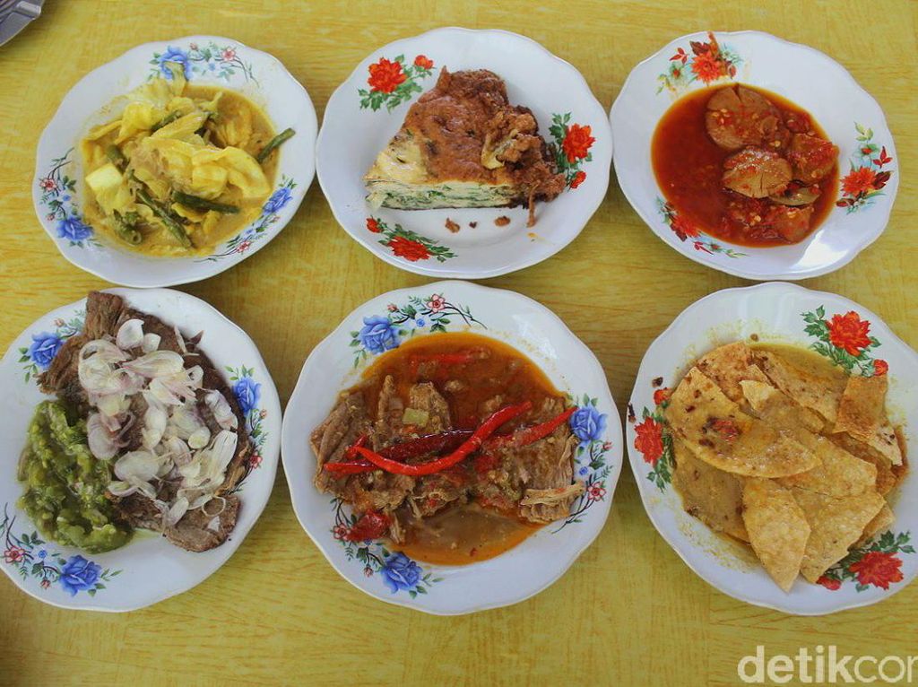 Ke Pasar Rumput Jangan Lupa Makan Dendeng Batokok dan Ayam Bakar Enak Ke Pasar Rumput Jangan Lupa Makan Dendeng Batokok dan Ayam Bakar Enak