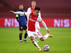 Saling Berebut MU vs Arsenal Demi Tandatangan Bek Argentina!