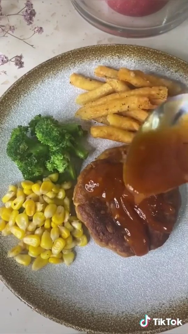 Duh, Harga Daging Naik Turun! Ini Resep Steak Tempe yang Dijamin Enak Ala Daniar Master Chef