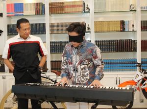 Bamsoet Dukung Pianis Jefri Setiawan Kembali Pecahkan Rekor Dunia Bamsoet Dukung Pianis Jefri Setiawan Kembali Pecahkan Rekor Dunia