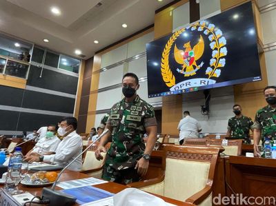 Panglima TNI dan DPR Bahas Penghapusan KRI Teluk Sampit-515