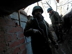 Detik-detik Serangan Bom Jatuh Dekat Jurnalis yang Meliput di Garis Depan Donetsk