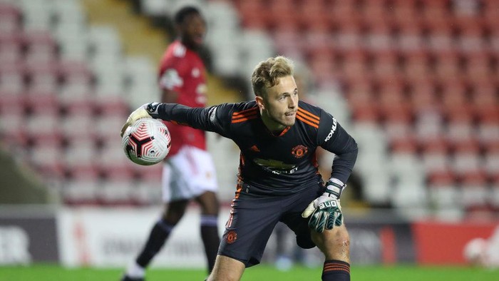 LEIGH, ENGLAND - NOVEMBER 22:  Paul Woolston of Manchester United during the Premier League 2 match between Manchester United and Tottenham Hotspur at Leigh Sports Village on November 22, 2020 in Leigh, England. (Photo by Alex Livesey/Getty Images )