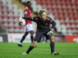 Duh! Kiper Manchester United Ini Pensiun Dini