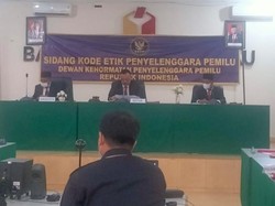 Rangkap Jabatan Guru SMP, Ketua KPU di Riau Disidang DKPP