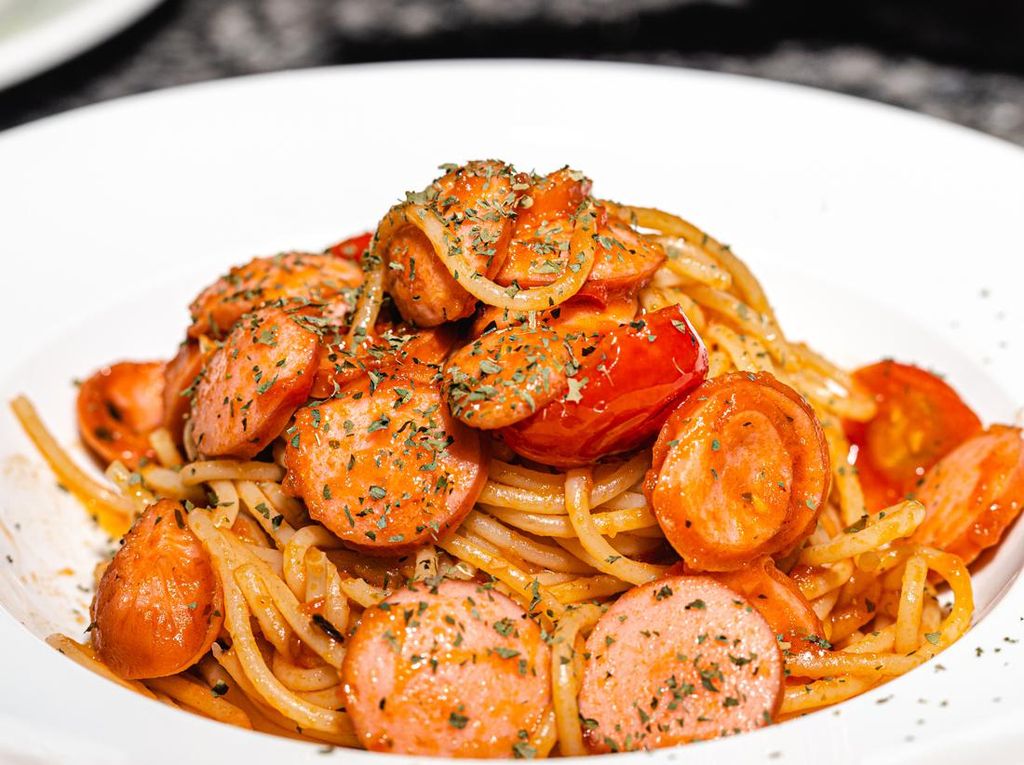 Resep Spaghetti Sosis Bumbu Rempah yang Praktis dan Enak