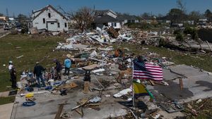 Dalam Sekejap, Warga Kehilangan Rumah Akibat Tornado di New Orleans
