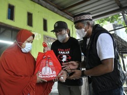 Relawan Ganjar Gelar Bakti Sosial Serempak di Jateng dan Jatim