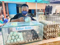 Gurih Mantap! Telur Asin Asap, Oleh-oleh Nikmat dari Kisaran