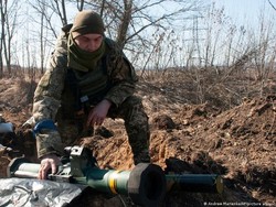 Uni Eropa Gandakan Bantuan Militer untuk Ukraina