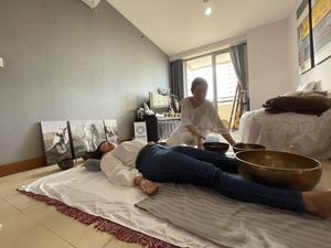 Bisa Buat Healing, Begini Lho Cara Kerja Singing Bowl Ala Pawang Hujan Mandalika Bisa Buat Healing, Begini Lho Cara Kerja Singing Bowl Ala Pawang Hujan Mandalika
