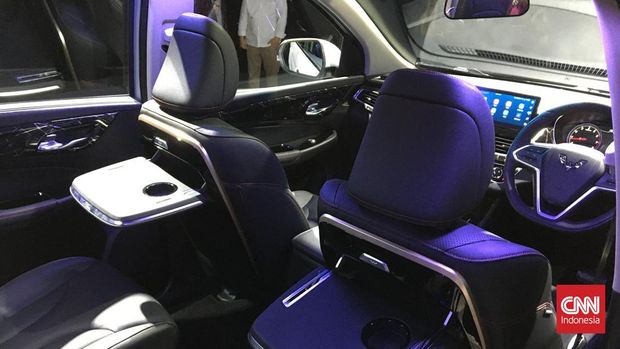 Wuling Indonesia memberi penyegaran terhadap MPV Cortez dan sebagian fiturnya kini telah mengadopsi teknologi dari SUV Almaz RS.