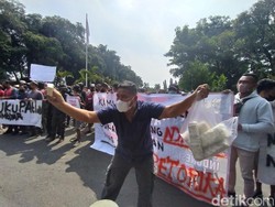 Harga Kedelai-Migor Melambung, Perajin Tahu Tempe Geruduk DPRD Magelang