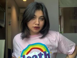 Awal Mula Munculnya Komedian M di Daftar Pembeli Konten Dea OnlyFans Awal Mula Munculnya Komedian M di Daftar Pembeli Konten Dea OnlyFans