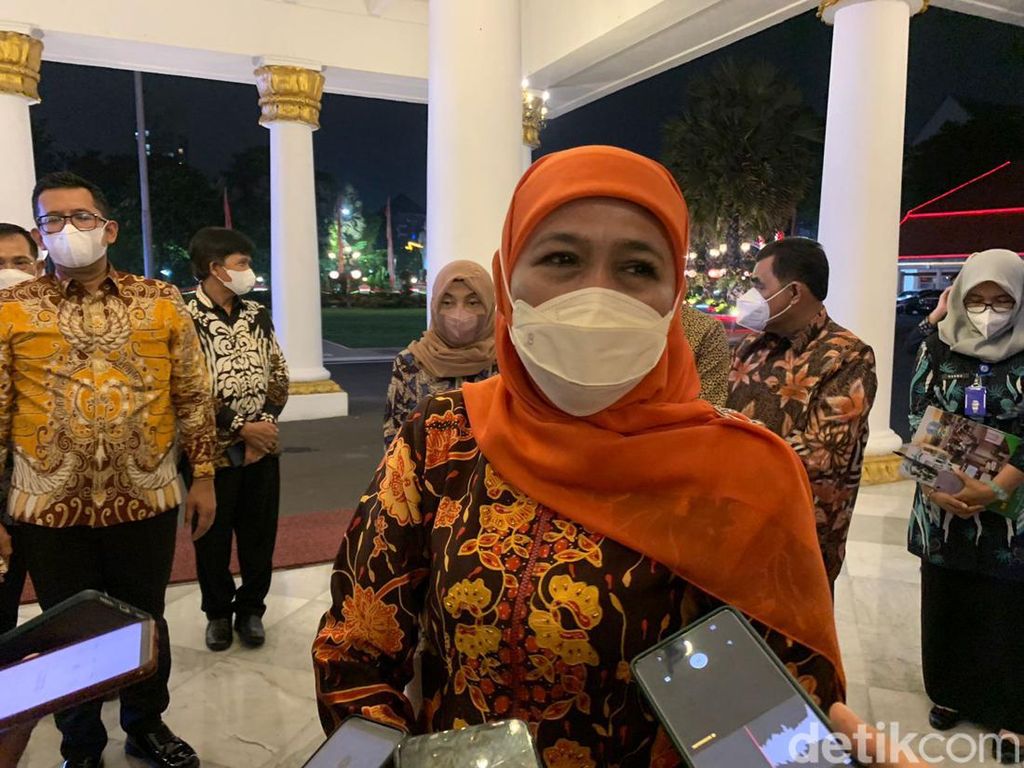 Gubernur Khofifah Sebut Kasus COVID-19 di Jatim Melandai Gubernur Khofifah Sebut Kasus COVID-19 di Jatim Melandai