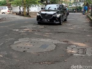 Duh... Sumur Resapan di Cipinang Indah Jaktim Bikin Jalan Rusak Duh... Sumur Resapan di Cipinang Indah Jaktim Bikin Jalan Rusak